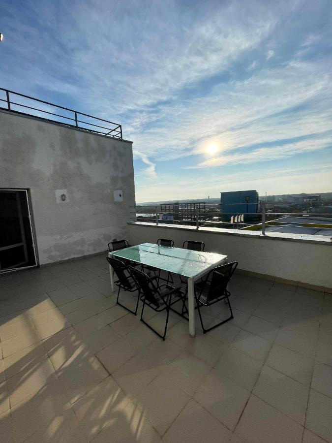 Luanaapartments #1 Otopeni Exterior foto